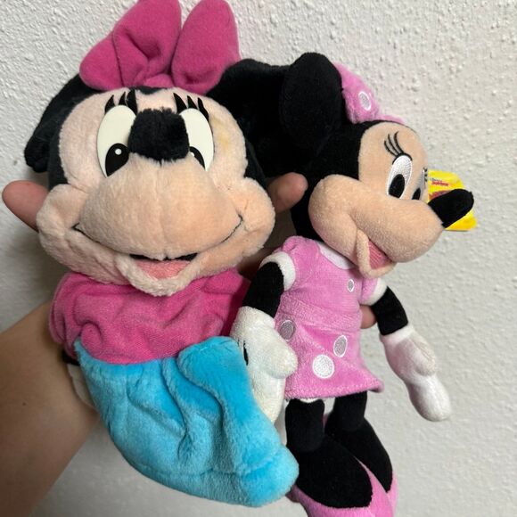 Disney Licensed Minnie Mouse Puppet and Plush Stuffed Animal - Picture 1 of 3